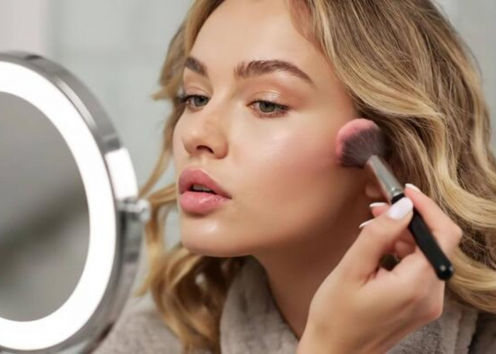 Cushion Glowing: Rahasia Make-Up Bercahaya Tahan Lama