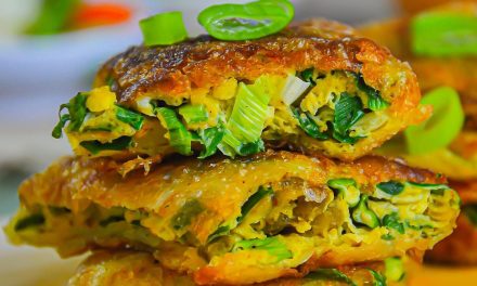 Martabak Telur: Camilan Gurih Yang Selalu Menggoda Selera