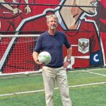 Luar Biasa! Van Der Sar Akui Indonesia Basis Fans MU Terbesar