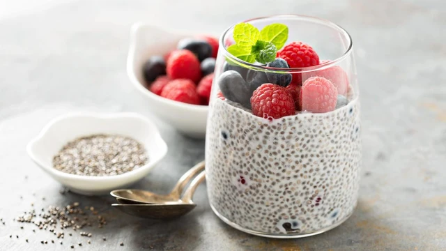 Enak Tapi Sehat! Puding Chia Seed Jadi Andalan Diet Modern