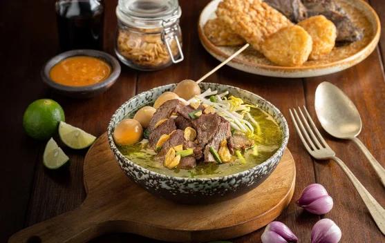 Soto Kudus Legendaris! Kuah Bening Tapi Rasa Nendang
