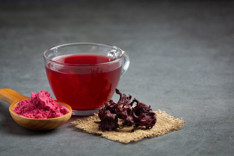 Minuman Pagi Non Kafein! Teh Kembang Sepatu Kaya Antioksidan
